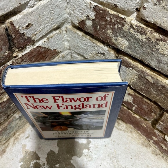 Vintage 1983 The Flavor of New England. A Sampler of Favorite Recipes - Picture 2 of 10